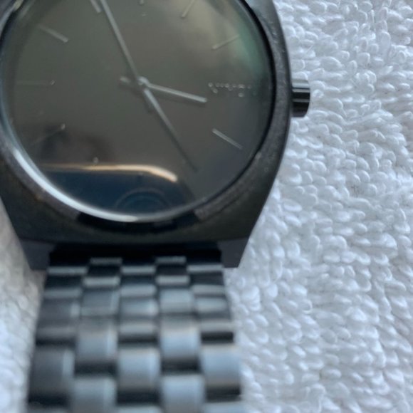 NIXON Time Teller Black on Black main image 7
